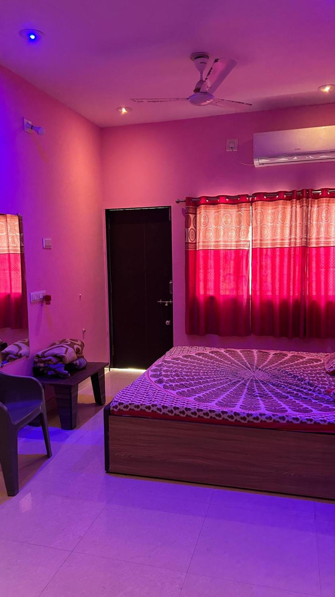 Dwarka Home Stay 2 Only Family 外观 照片